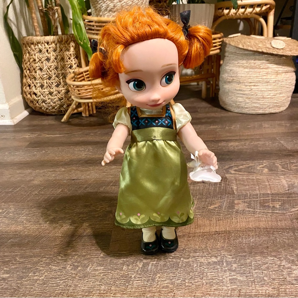 Disney Animators' Collection Anna Doll.